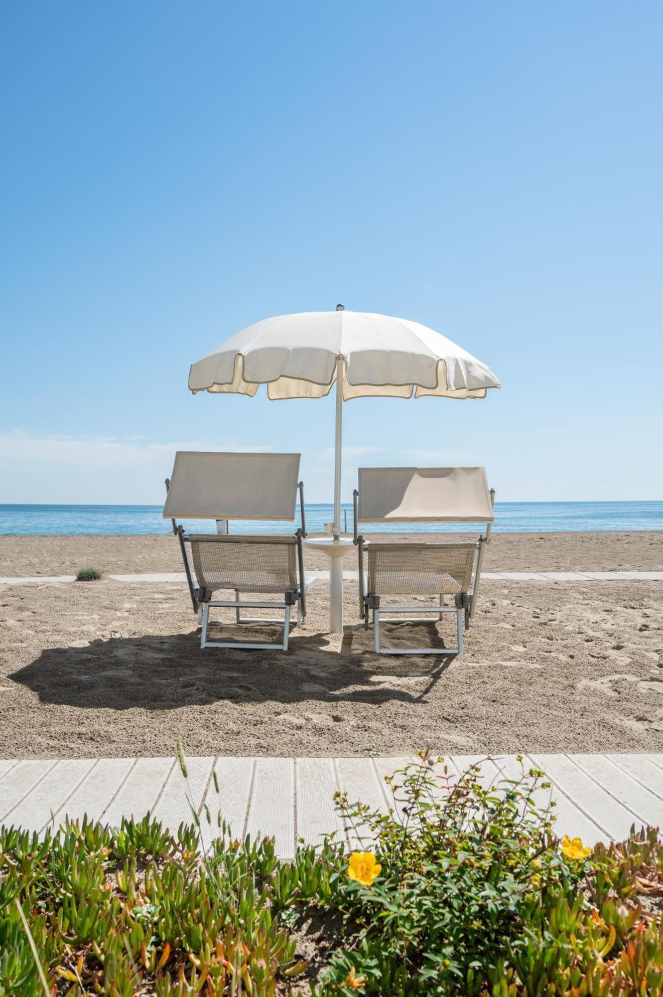 Terme Beach Resort Punta Marina Exterior photo