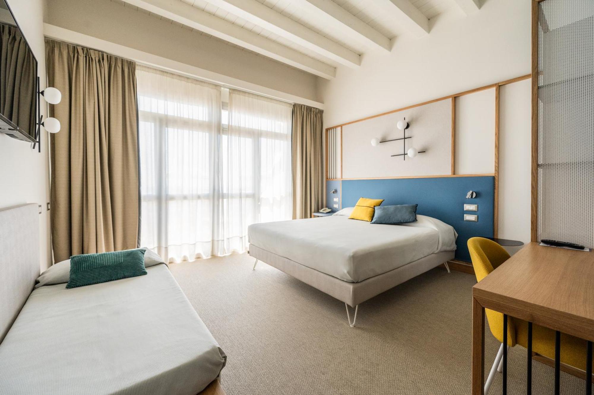Terme Beach Resort Punta Marina Exterior photo