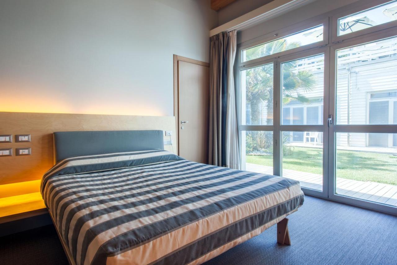 Terme Beach Resort Punta Marina Exterior photo